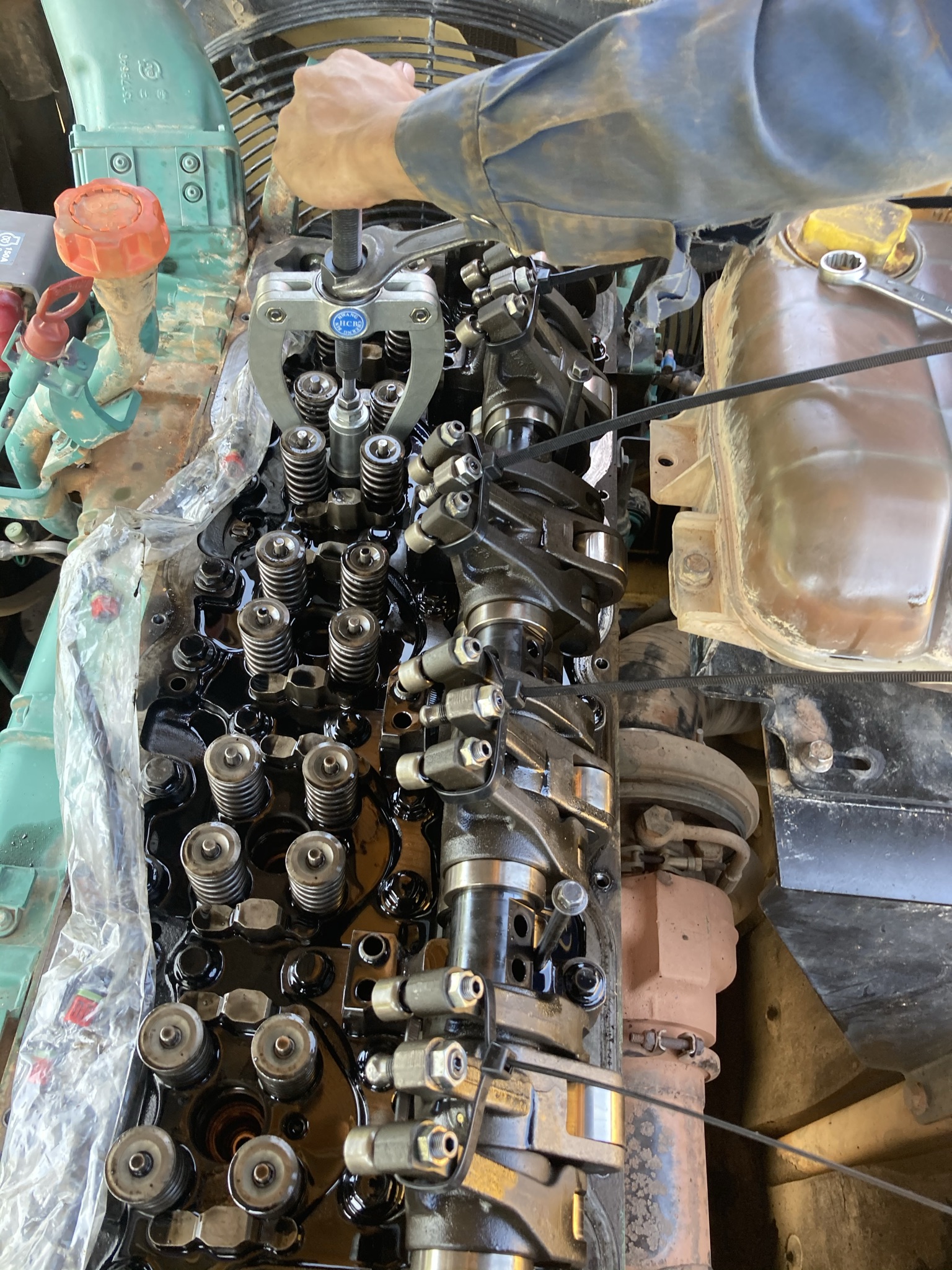 D13 Wire Harness and Injector Sleeve – VCExworks